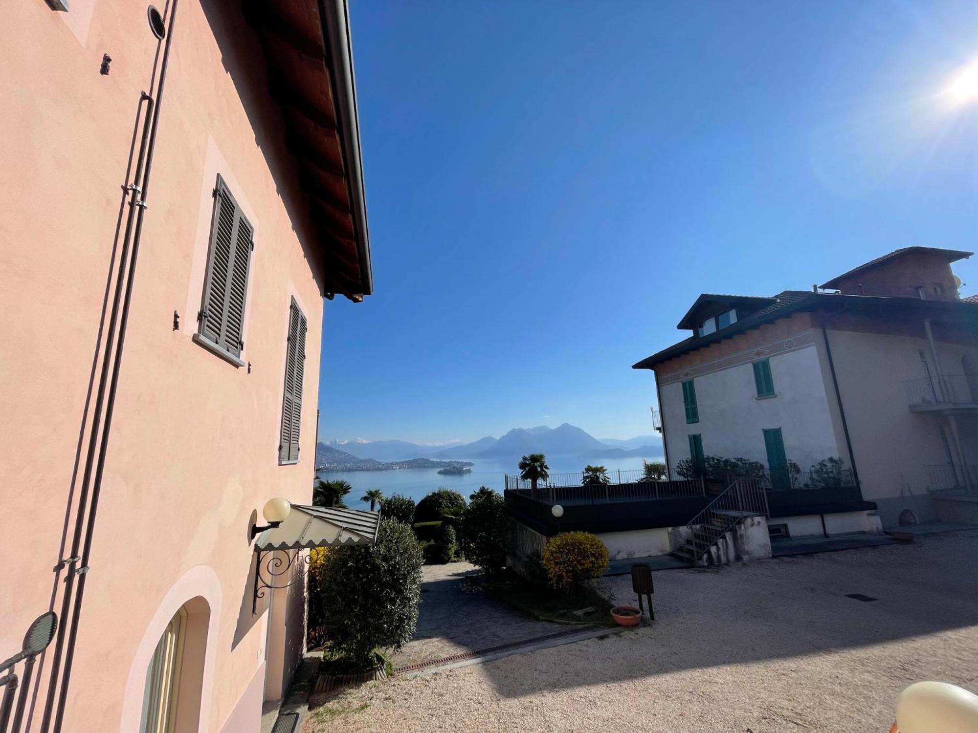 Rossana Apartment Lago Maggiore 巴韦诺 外观 照片