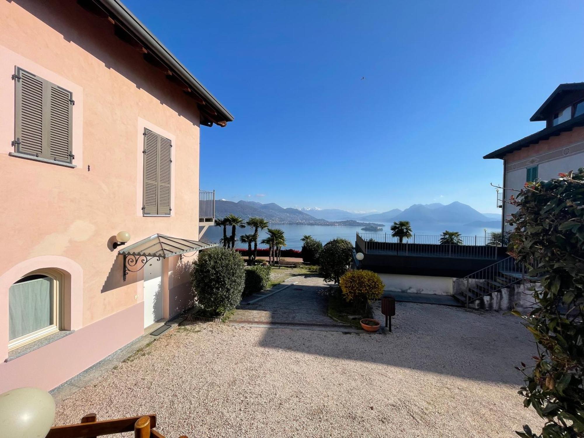 Rossana Apartment Lago Maggiore 巴韦诺 外观 照片